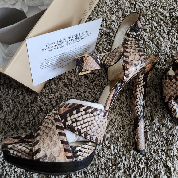 heels - Picture 3 of 7